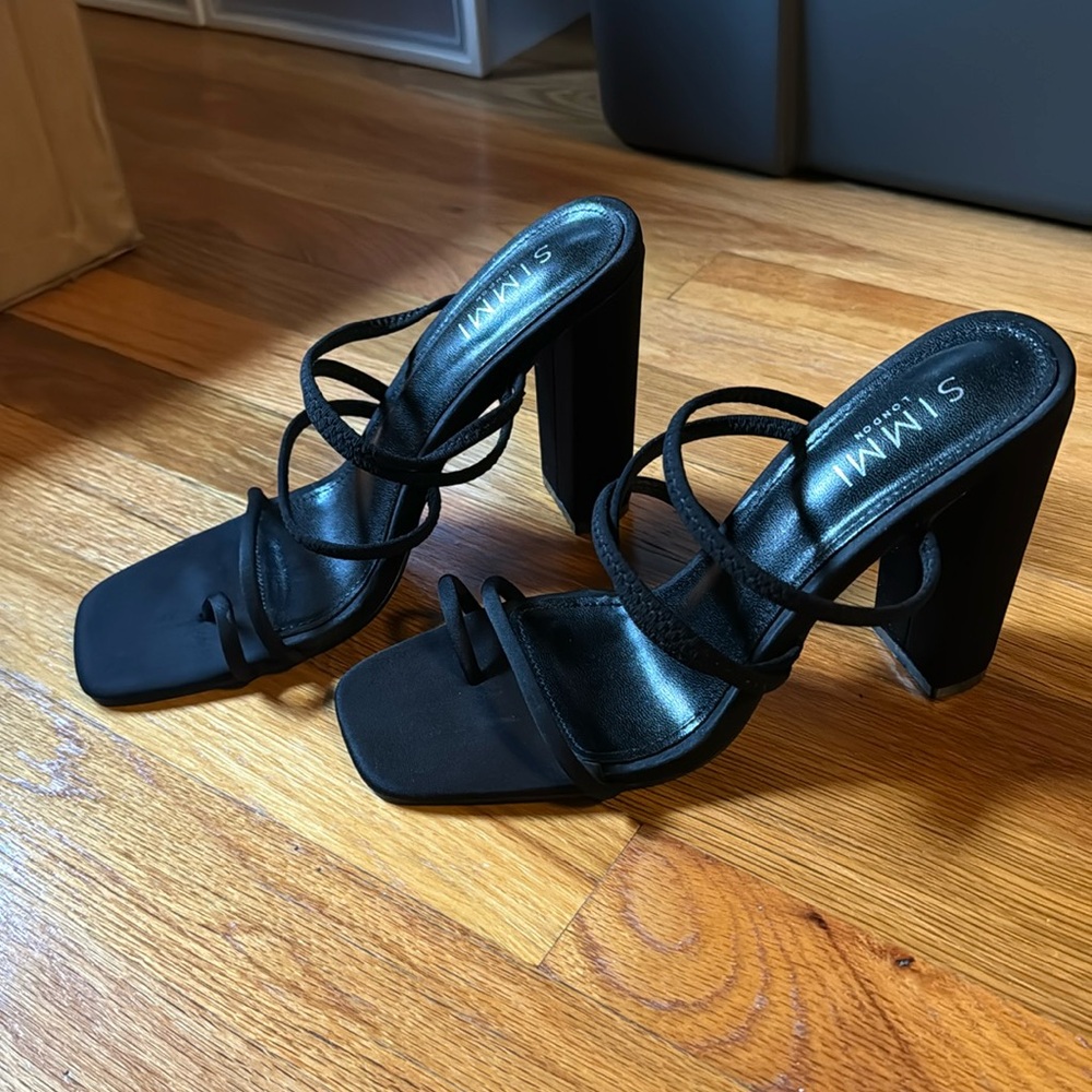 Cute sandals perfect for summer!